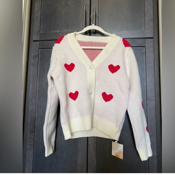 Cute red heart cardigan NWT Valentine’s Day - Picture 3 of 4